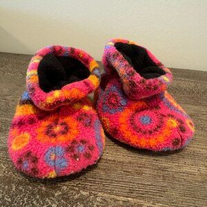 baby slippers, fleece, Acorn brand
